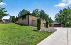 1472 Bridgeview Avenue, Eagan, MN 55121