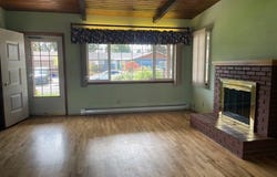 1466 W FAIRVIEW Dr, Springfield, OR 97477