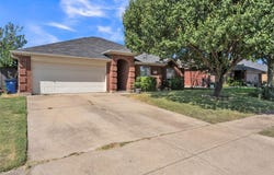 1017 Aaron Drive, Burleson, TX 76028