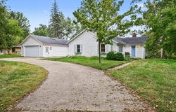 2805 Chippewa Lane, Midland, MI 48640-4116