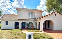 212 MORELOS AVE., RANCHO VIEJO, TX 78575