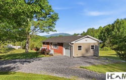 29 Bert Waldroop Road, Franklin, NC 28734