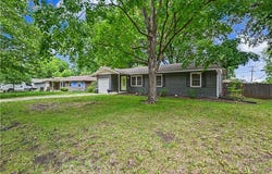 2220 Learnard Avenue, Lawrence, KS 66046