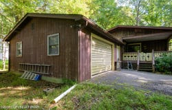 1914 Donalds Road, Effort, PA 18330