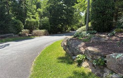 239 Stone Valley Way, Hendersonville, NC 28792