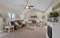 25 Hardwick Rd, White Plains, KY 42464