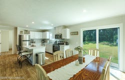 227 Pickering, Florence, MS 39073