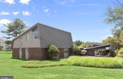 9 STONE HOLLOW CT, BALTIMORE, MD 21208