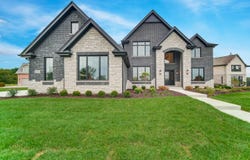9044 Port Washington Drive, Frankfort, IL 60423