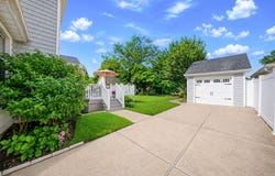 27 Hilbert Street, Hempstead, NY 11550