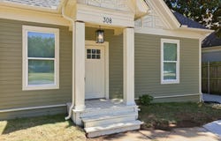 308 N 5th Avenue, Denison, TX 75021