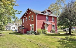 608 4TH St, Springfield, OR 97477
