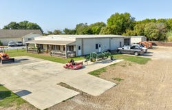1212 S Washington Street, Pilot Point, TX 76258