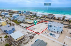 7706 Gulf Blvd, Navarre Beach, FL 32566