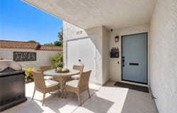 2200 Via Mariposa E, Laguna Woods, CA 92637