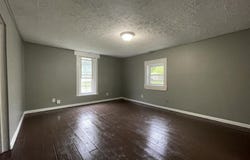 911 S Missouri Avenue, Springfield, MO 65806