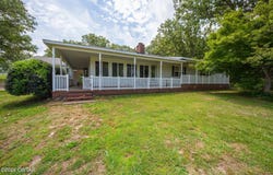 1070 Mifflin Road, Jackson, TN 38301