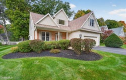 15 Julians Way, Saratoga Springs, NY 12866