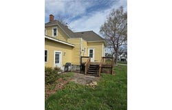 715 W 4th Street, Cameron, MO 64429