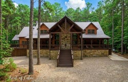 44 Pine Bluff Road, Broken Bow, OK 74728