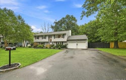 21 Dennis Road, Wappingers Falls, NY 12590