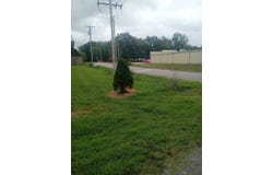 812 S Emma St, Christopher, IL 62822