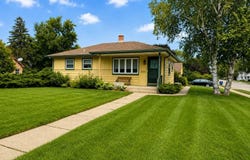 1058 7th Ave, Grafton, WI 53024
