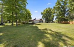 186 Schaeffer Road, Bethany, CT 06524