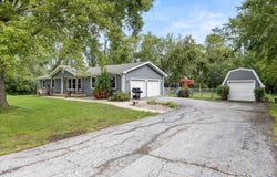 1625 S Sangamon Street, Crete, IL 60417