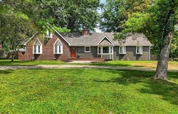 315 S Peculiar Drive, Peculiar, MO 64078
