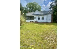 305 Pinehurst Avenue, Carthage, NC 28327