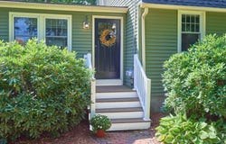 69 Walnut St, Upton, MA 01568