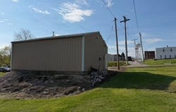 851 Williams St., Barry, IL 62312