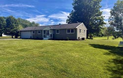 2041 Vandekarr Road, Owosso, MI 48867