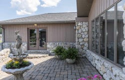 9999 Powers Drive, Newburgh, IN 47630