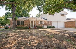 511 Simmons Drive, Euless, TX 76040