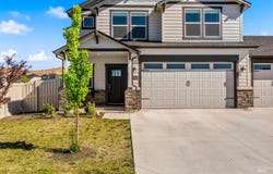 10326 W Trident Ridge Dr, Star, ID 83669