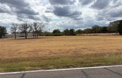 221 Maple Street, Commerce, TX 75428