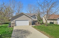 1274 Sunburst Way SE, Hutchinson, MN 55350
