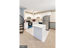19 SUMMIT Court, MARLTON, NJ 08053
