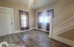 300 E Monroe Street, Jefferson, IA 50129