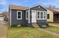1027 E Milton Avenue, Hazel Park, MI 48030