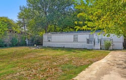 208 Circle Dr, Buda, TX 78610