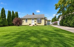 36 Park Ave, Wanaque Boro, NJ 07420
