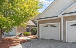 32 Overlook Circle, Hudson, NH 03051