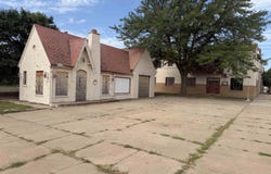 115 E 4th St, Pratt, KS 67124
