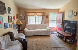 208 Wallace Dr, Quincy, FL 32351