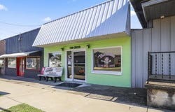 130 Cross St., Mortons Gap, KY 42440