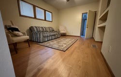 327 Cliff Ave, Sioux Falls, SD 57103