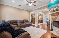 2308 Pittman Ln, Lindale, TX 75771